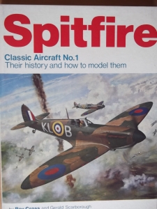 AIRFIX CLASSIC BOOKS  1. SPITFIRE
